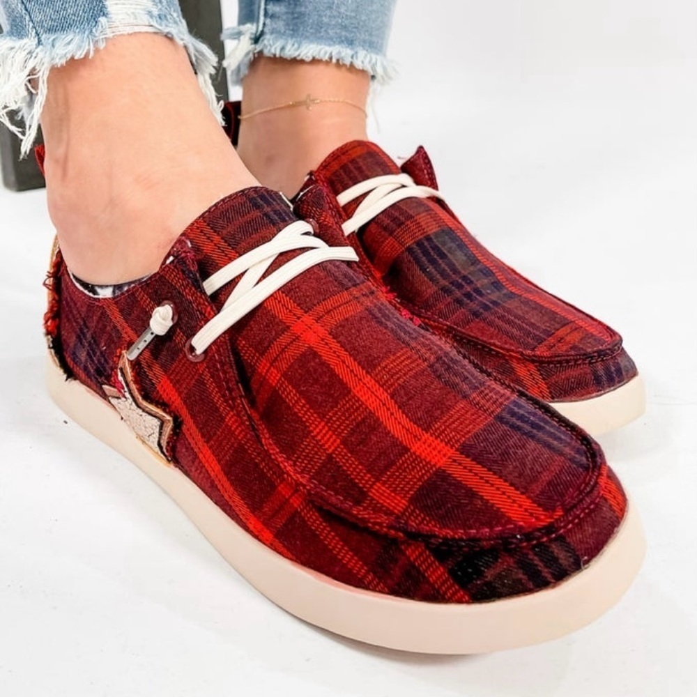 Yellow Box ODANA Red Plaid Slip On Sneakers W/ Side Frayed Star, Size 8, BNIB